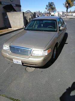 1999 Crown Victoria