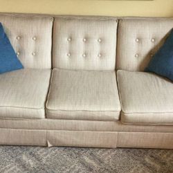 Norwalk Sleeper Sofa Queen Size Bed In Excellent Condition 