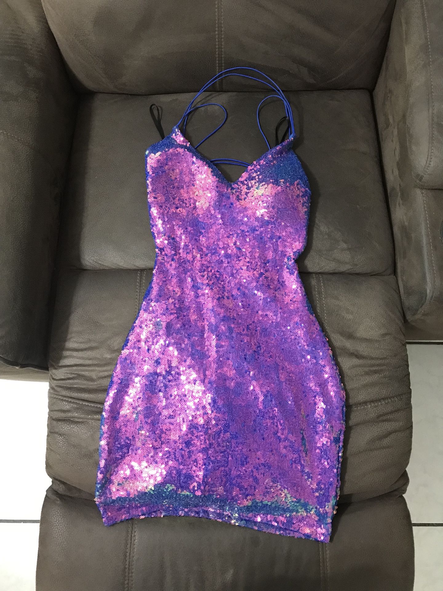 Sequin Dress (New) / Vestido De Brillo Nuevo Size Xxs 