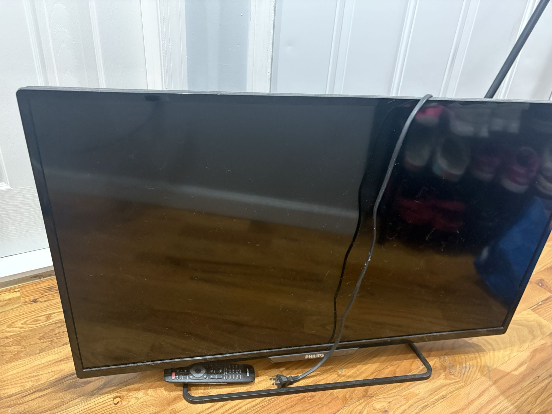 Philips T.V 40” With Remote