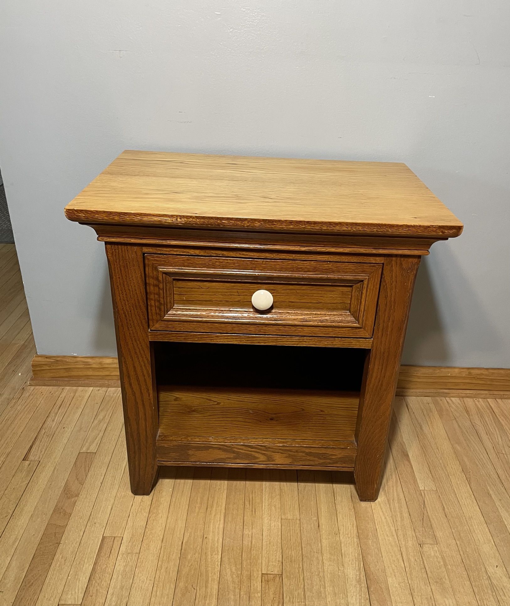 One Thomasville, Nightstand With Drawer And Storage Solid Wood