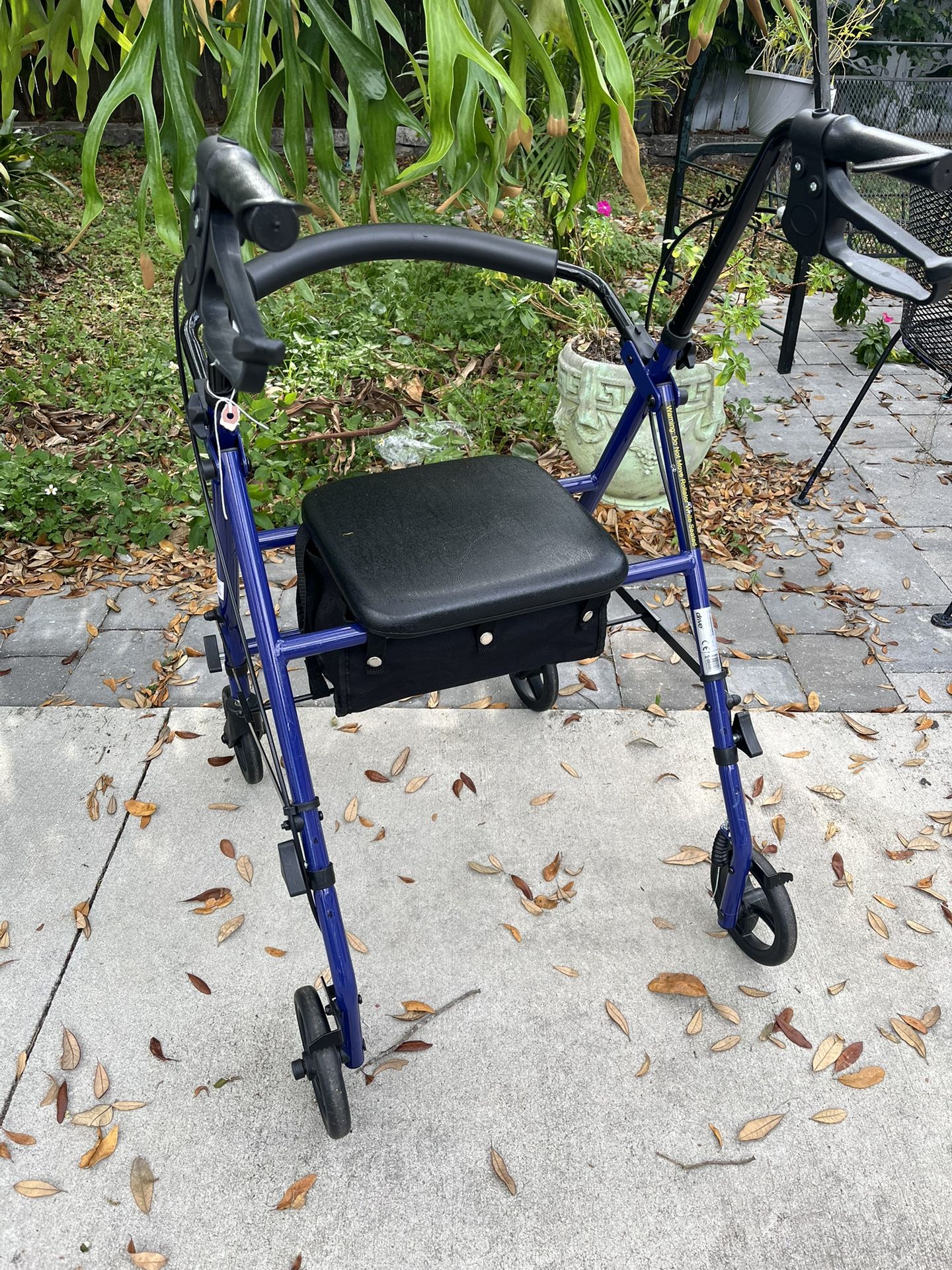 Wheel Chair/Walker