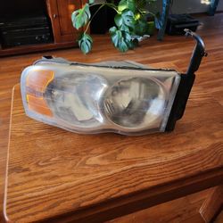 Dodge Ram Headlights  2002