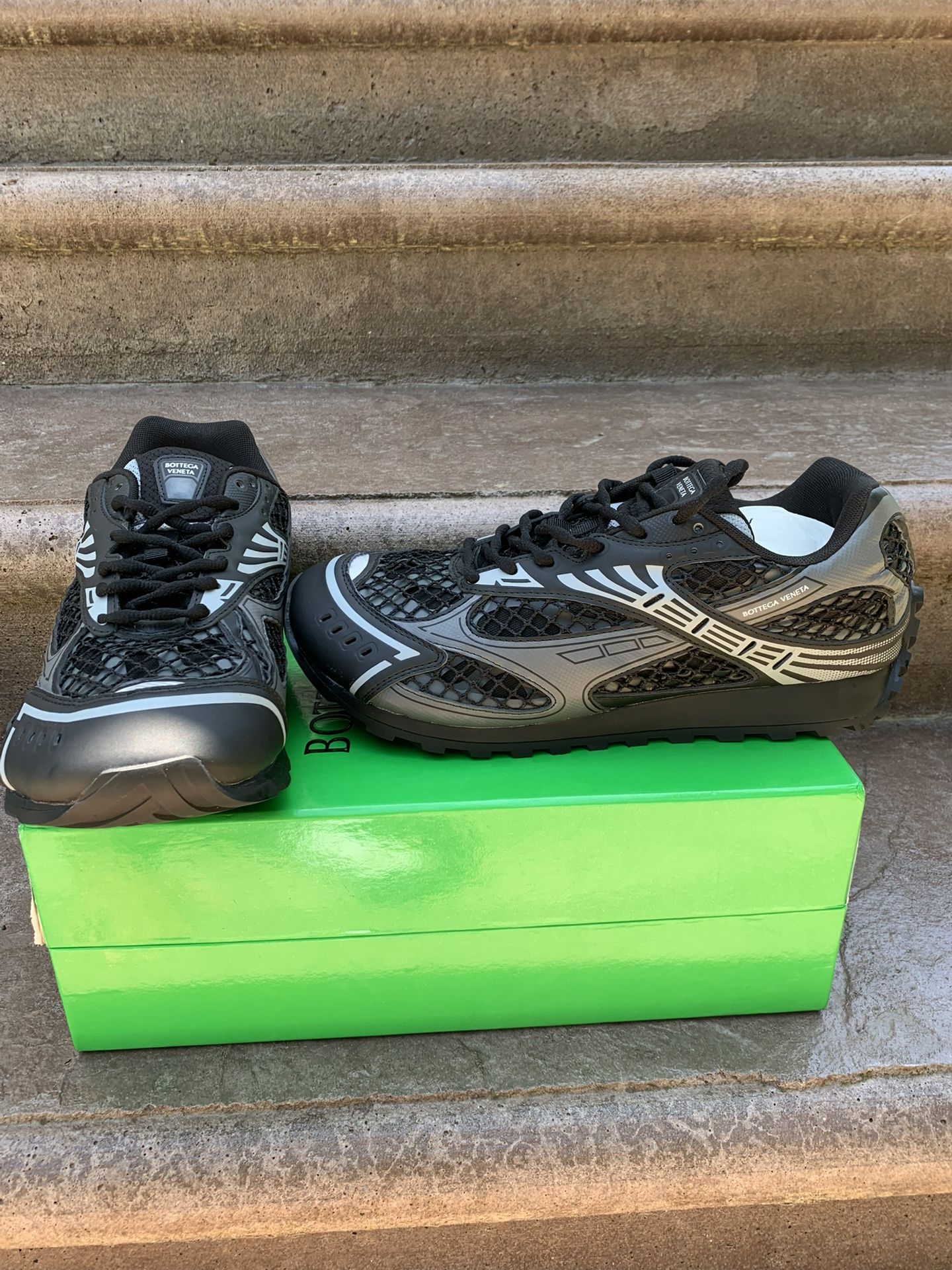 Bottega Veneta Orbit Sneakers