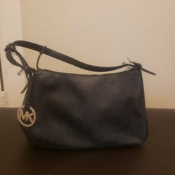 michael kors like new authenic 