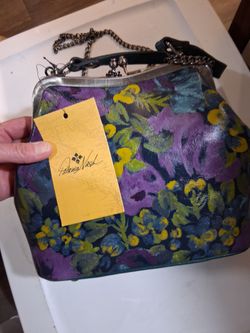 Patricia Nash leather kisslock handbag