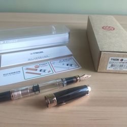 TWSBI Diamond 580 Smoke RoseGold II (stub 1.1 nib)