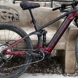 Trek RAIL 7 Electric Mountain Bike