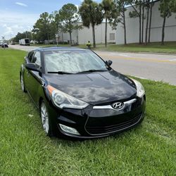 Hyundai Veloster 2013
