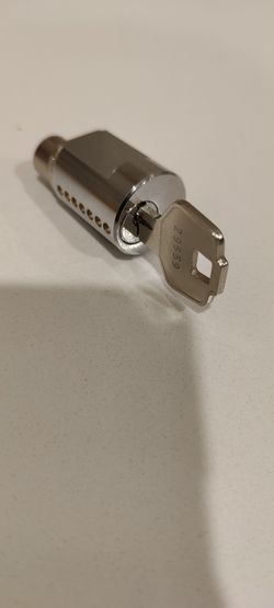 Public storage Lock/Key
