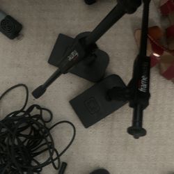 frame works microphone stands