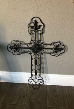Metal bronze / black wall across