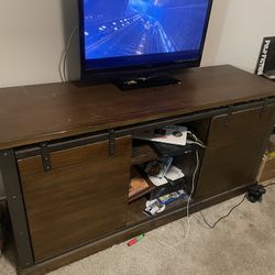 Entertainment Center/ Tv Stand