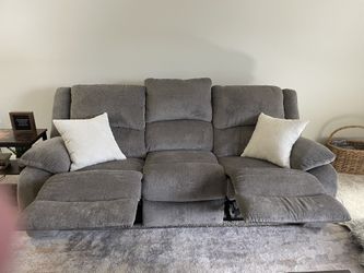 Brand New Ashley Furniture Daycoll Reclining Sofa – Beige