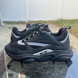 Black Dior B22s
