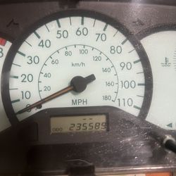 2003-2004 Toyota Corolla   Speedometer Cluster   83(contact info removed)0-00