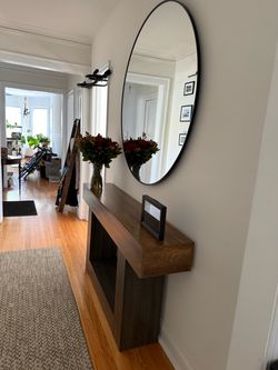 CONSOLE 63”