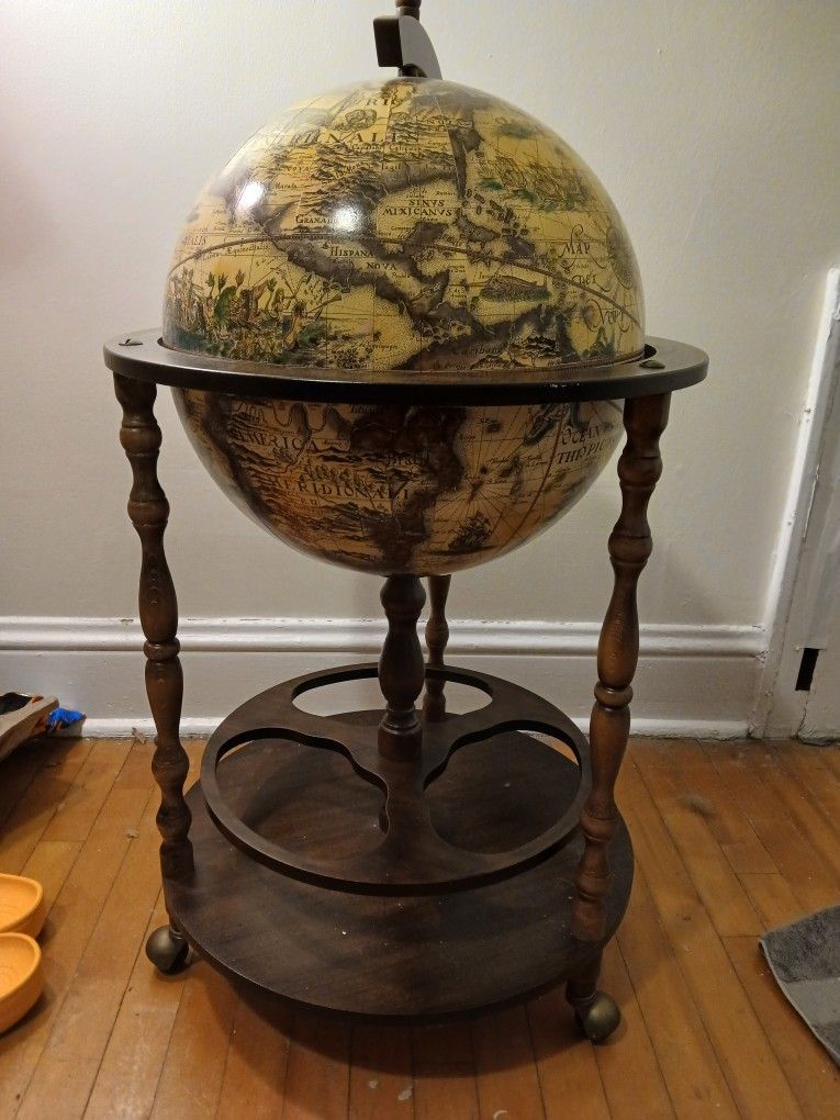 Antique Globe Bar