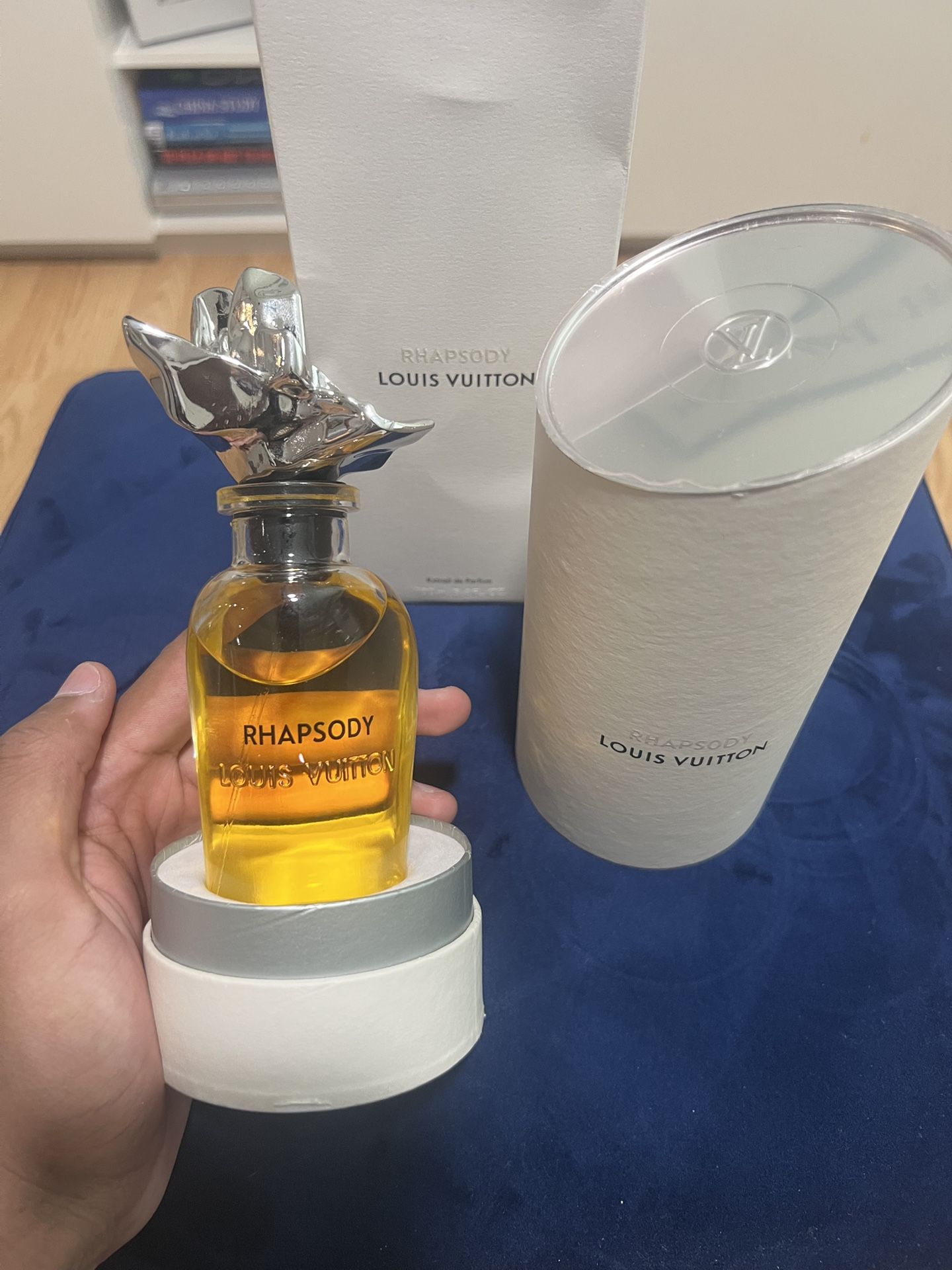 LV cologne