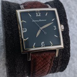 Tommy Bahama Watch
925 Sterling Silver Case
Stainless Steel Case Back
925 Sterling Silver Buckle