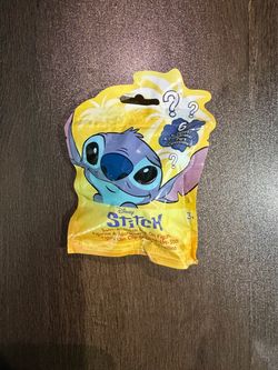 Disney Stitch Swirl-A-Stitch Clip-On Mystery Figure