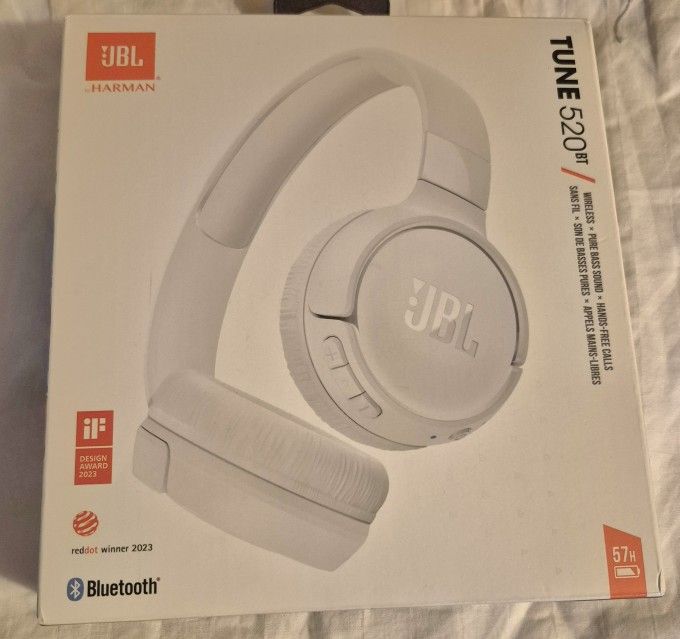 JBL Tune 520 BT Headphones 
