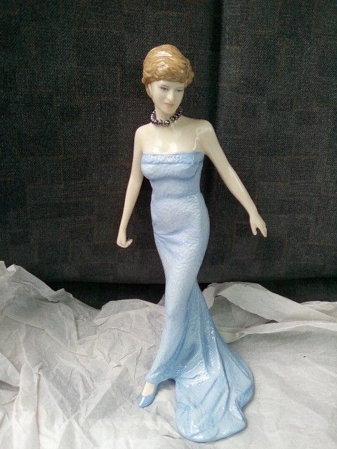 Princess Diana Porcelain Doll With Black Pear Necklace