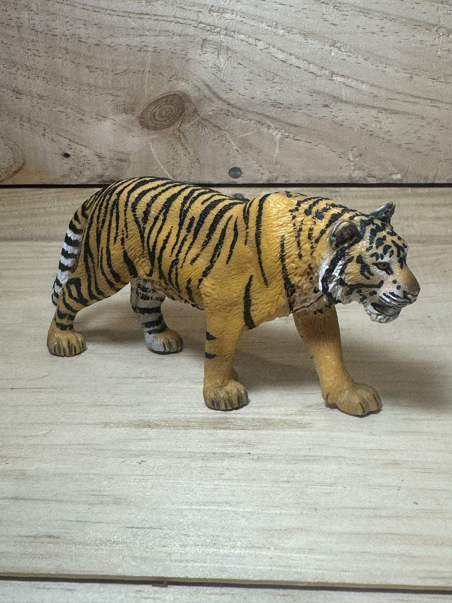 Schleich Male Tiger Bengal 2.5 x 5" Wild Life Toy Animal Figure D-73527 #scrappy