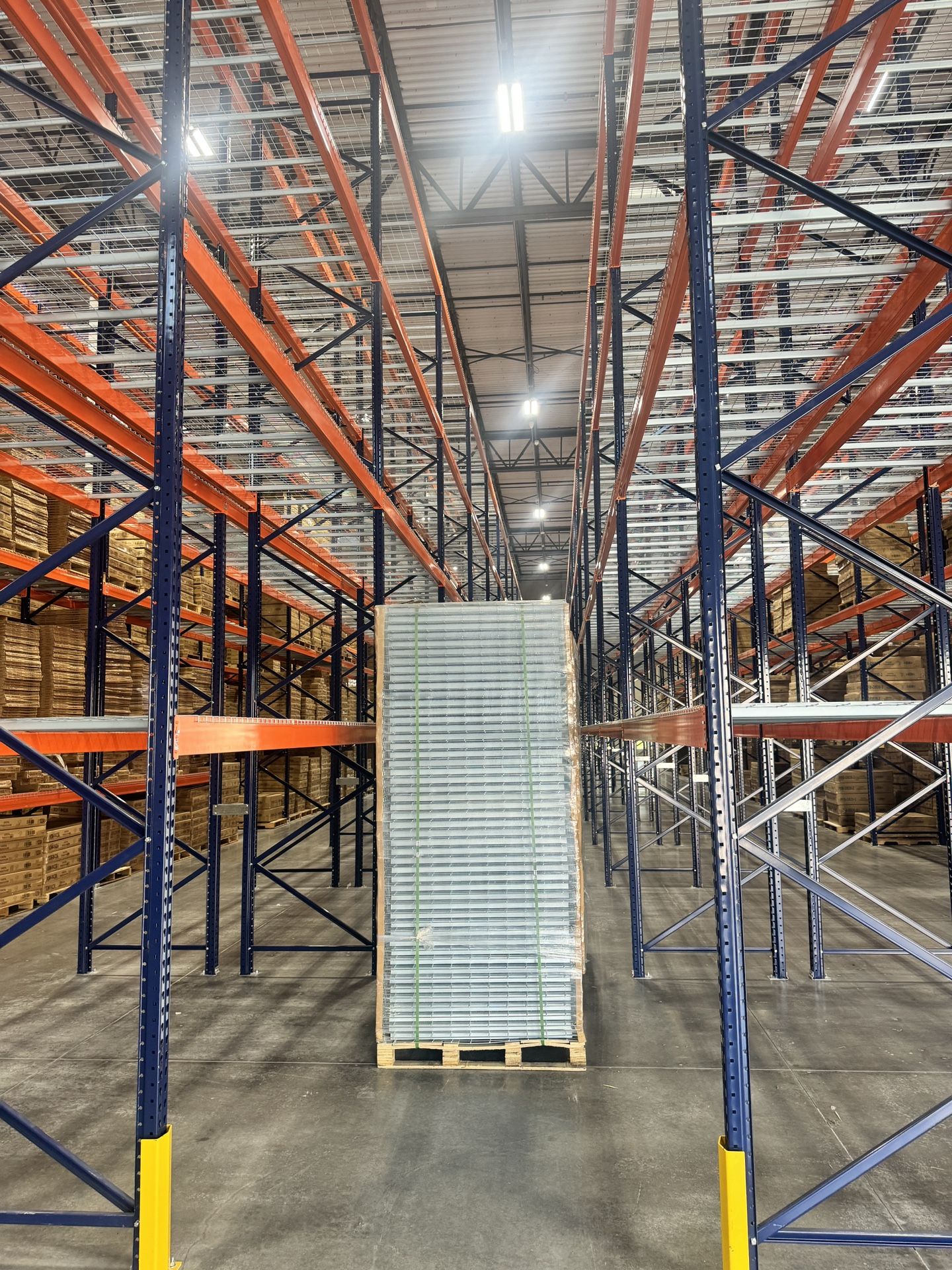 Warehouse Teardrop Pallet Rack Shelving And More β¦