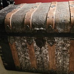 Antique Chest- Early 1900's