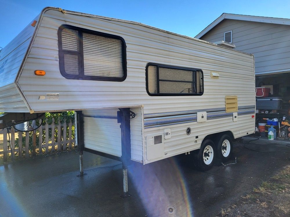 1997 Layton Skyline for Sale in Montesano, WA - OfferUp