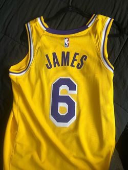 LeBron James Jersey Medium