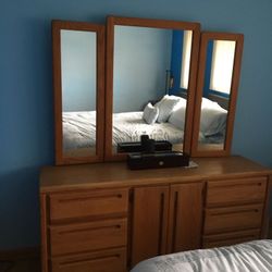 Solid Oak Bedroom set.
