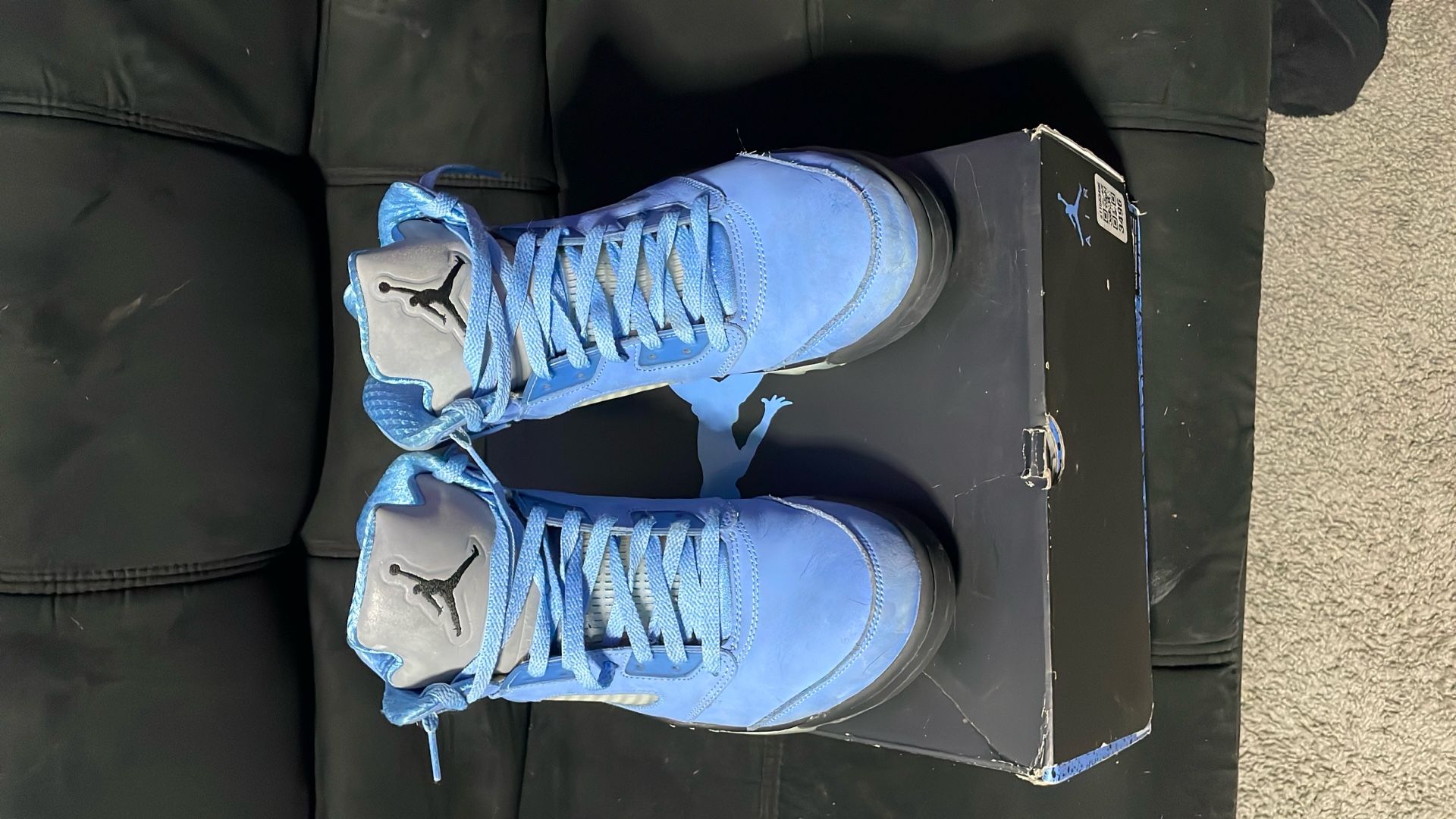 Jordan 5’s UNC blue 