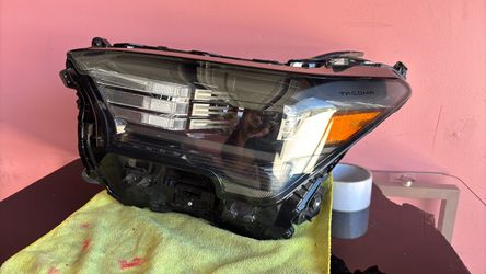 Nice! 2024 2025 Toyota Tacoma Headlight LH Left Driver Side LED OEM