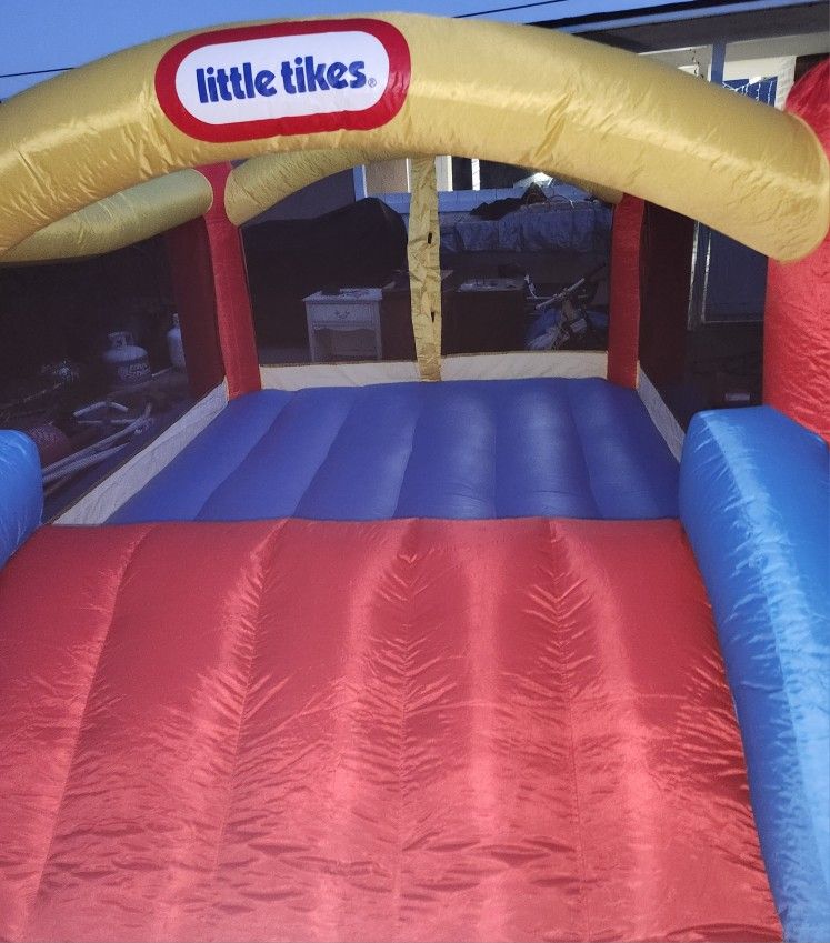 Bouncy House For Small Kids