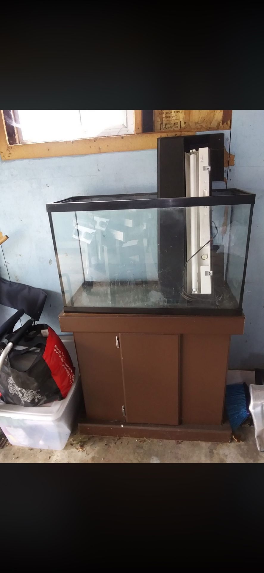 30 gallon fish tank w/ stand