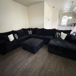 Giant Big Texan 4pc Fluffy Sectional New in Box $10DOWN