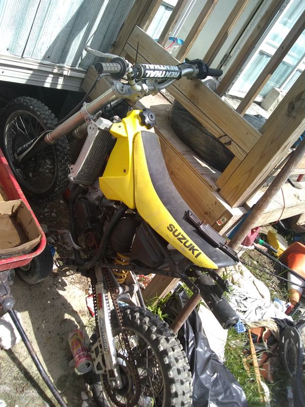 suzuki 4 stroke dirt bike