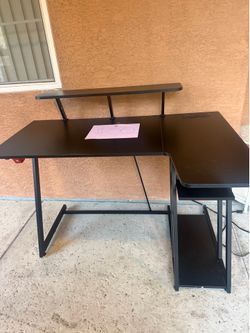 Gaming desk