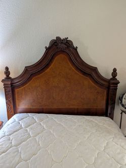 Queen Wood bed and pillow top mattress