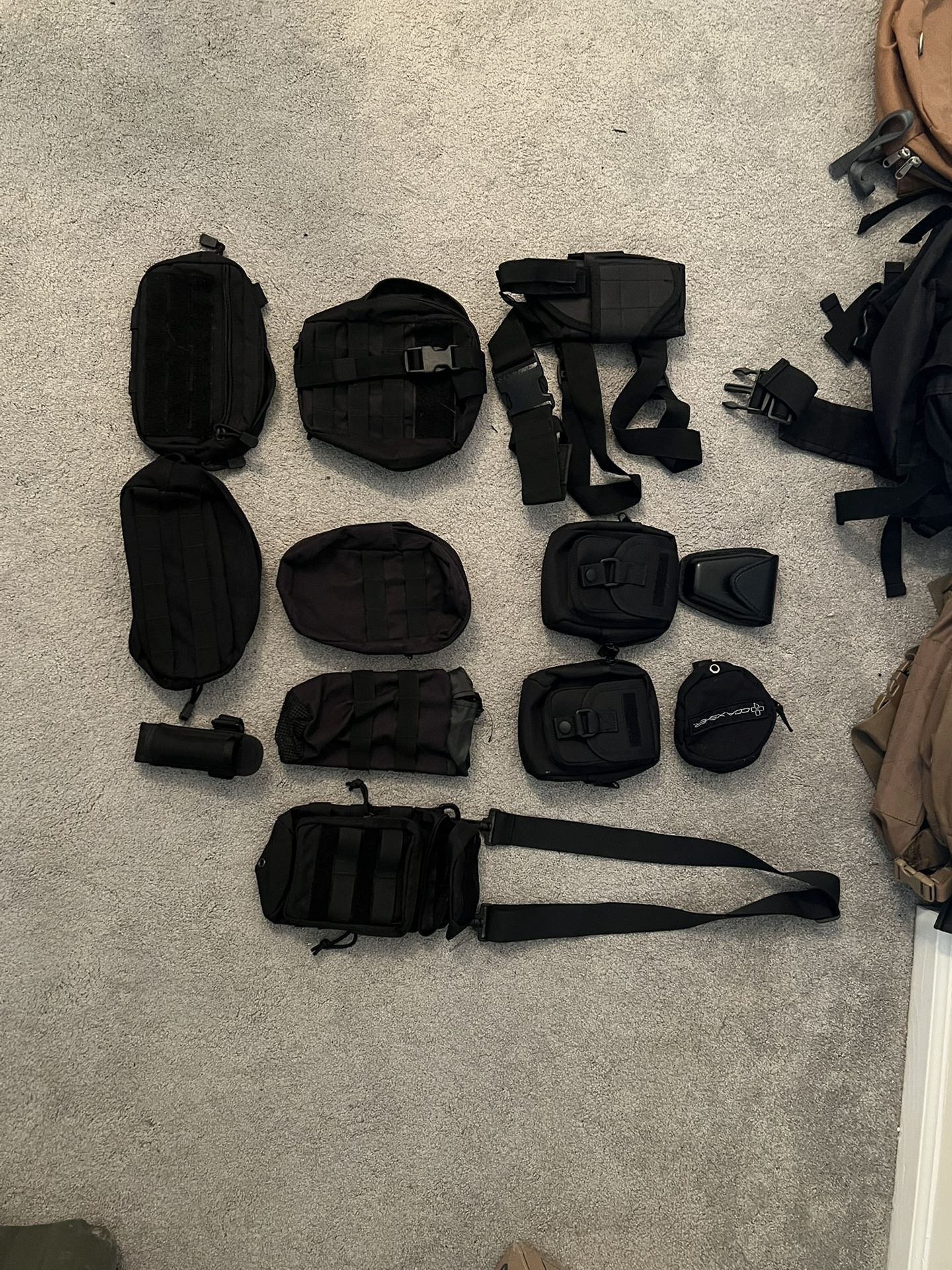 FIRE SALE- Black MOLLE pouches for security