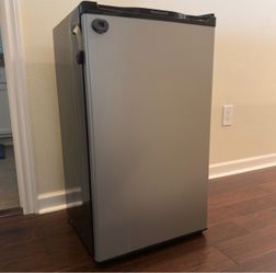 Insignia Mini Fridge