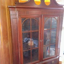 Chippendale Corner Cabinet