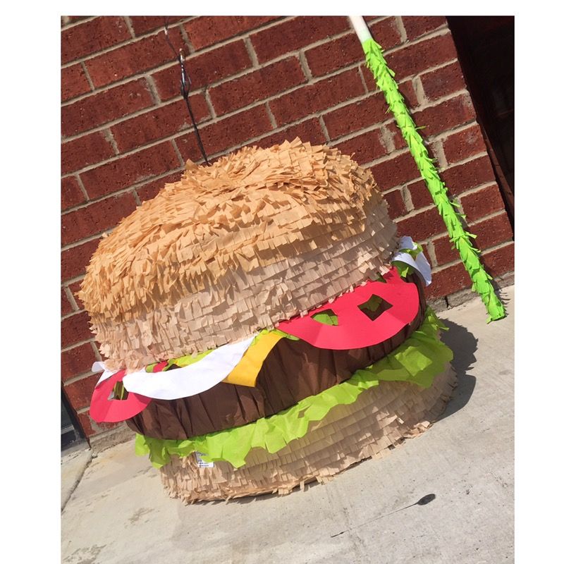 Burger piñata