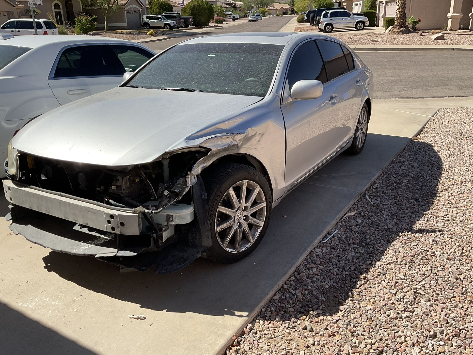 2006 Lexus Sedan – Salvage Title – Mechanic Special / Parts Car