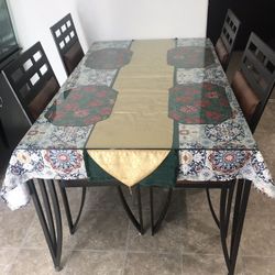 Table and 4 chair (solid metal) 60LX36WX32H
