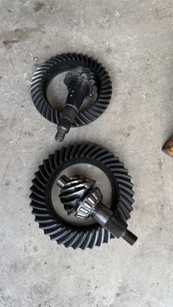 OEM GM 4:10 gears 14 bolt & 9.25 front ifs