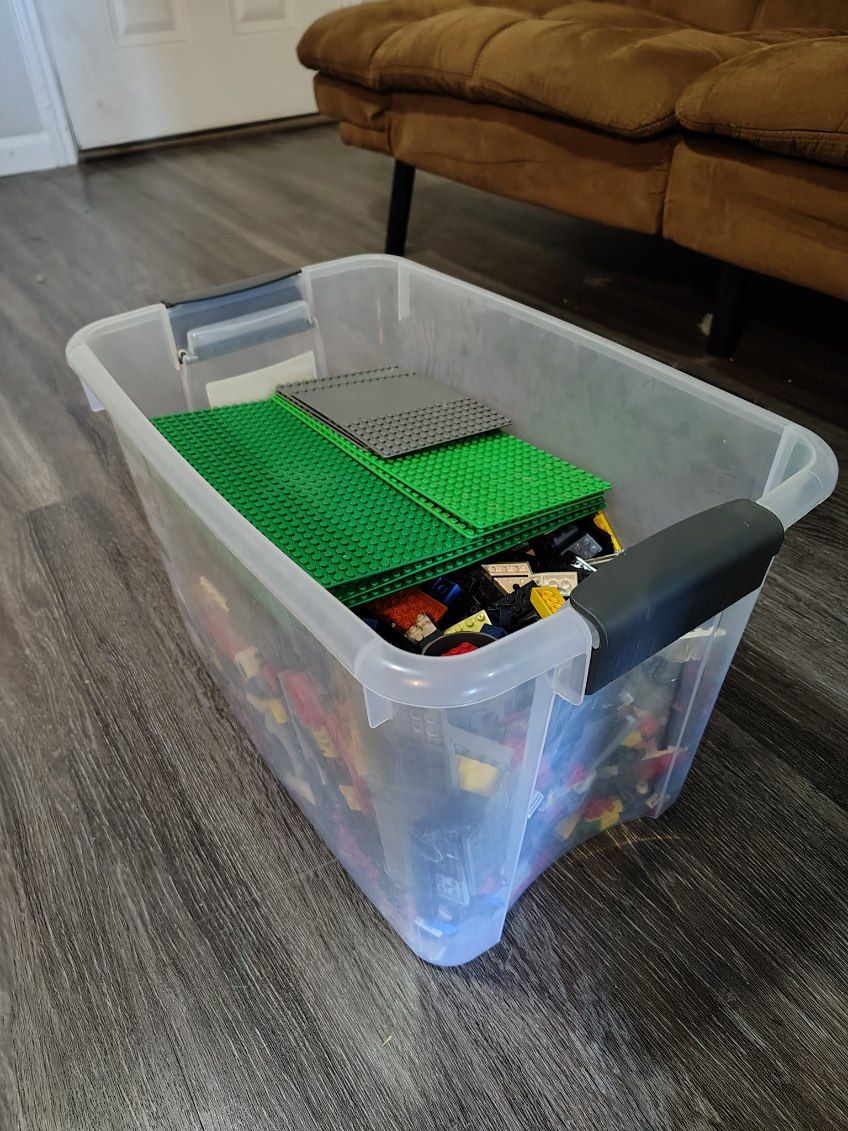 HUGE 7 Pound LEGO LOT -Vintage pieces from Star Wars + Baseplates!!!!