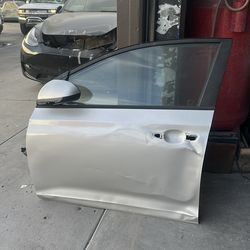 2019-2022 Hyundai Accent Front Driver Side Door